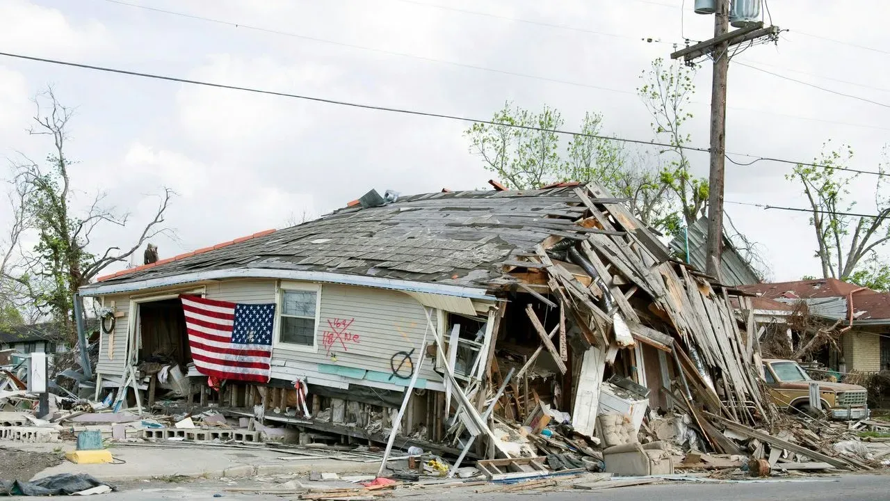 Investigators Probe Suspected Tornado in San Clemente